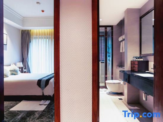 Санья: sanya mountain and sea villas hotel