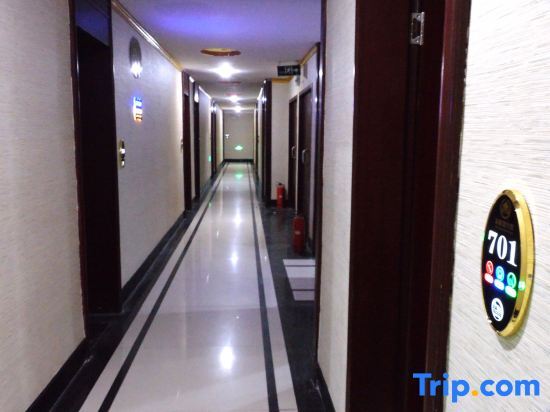 Лоуди: Lengshuijiang Xinliangmao Hotel