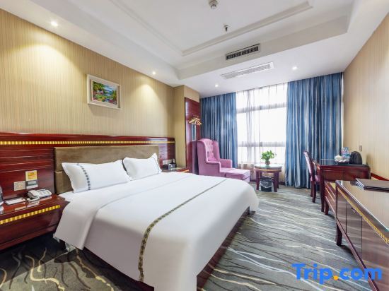 Маоминг: Huazhou Huyanwan Chain Hotel Shangjie Branch