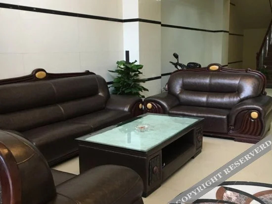 Чунцин: Yunan Business Hotel (Chongqing 9km Used Car Market Store)