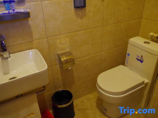 Даньдун: Dandong Yading Hotel