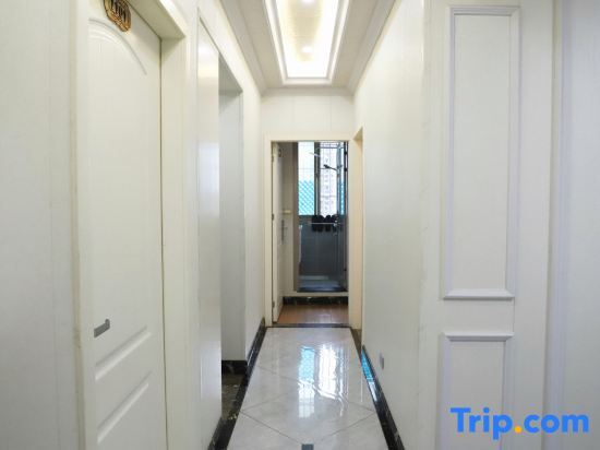 Чунцин: Chongqing Jiaren Jiaxin Apartment
