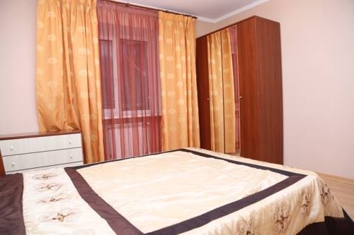 Астрахань: Apartments on Moskovskaya Street
