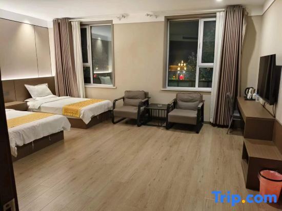 Юньчэн: Xinyi Hailinge Express Hotel