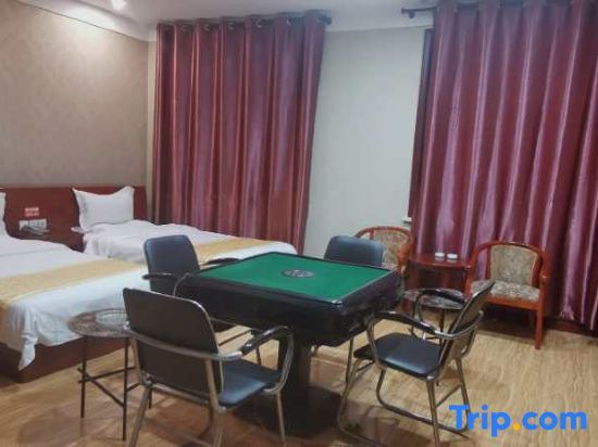 Юньчэн: Xinyi Hailinge Express Hotel