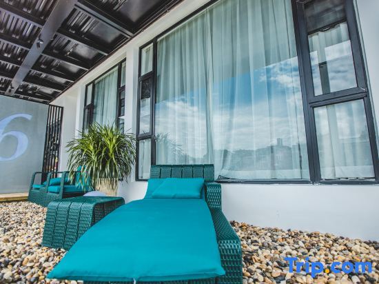 Дали: MR.6 sea view Inn