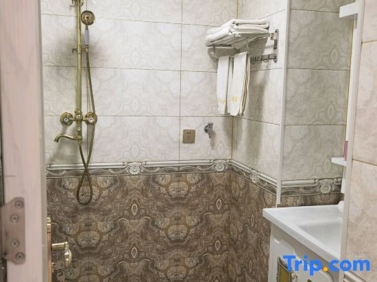 Цицикар: Kaiyiyue Apartment (Qiqihar Wanda Plaza Store)