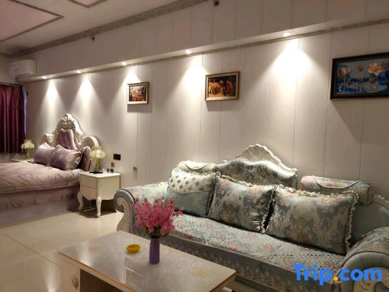 Цицикар: Kaiyiyue Apartment (Qiqihar Wanda Plaza Store)