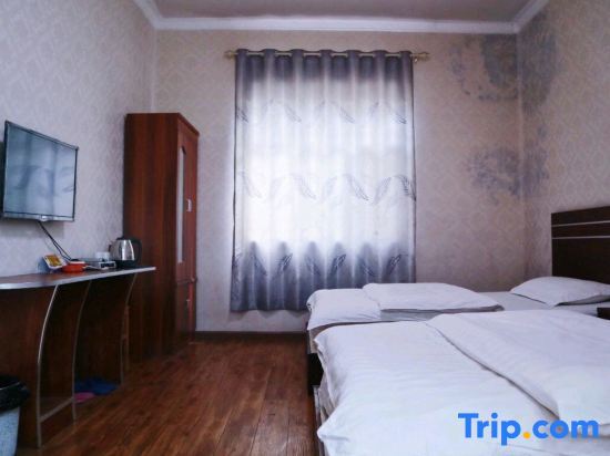 Куньмин: Peace Heyue Hotel