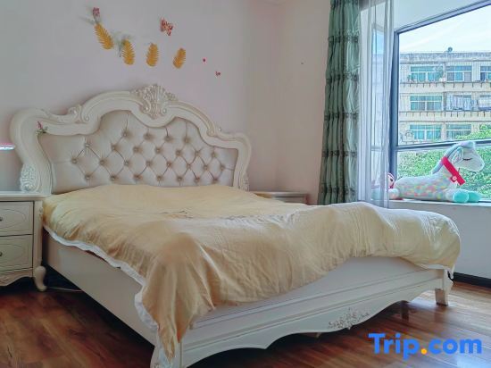 Гэцзю: Gejiu Honghe River Bianzhihua Apartment