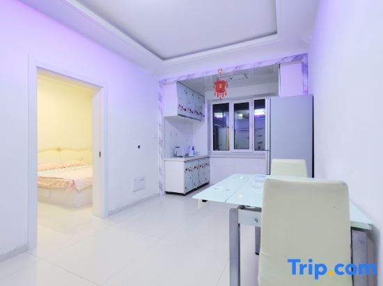 Ичунь Хэйлунцзян: Youth Apartment (Yichun Phoenix Waterfront Store)