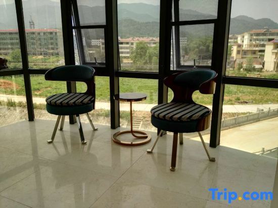 Цзюцзян: Yongxiu Yunshan Xinghai Hotel