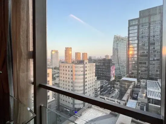 Нинбо: Yinyi Global Center, Rixin Street 95#, Haishu District, Ningbo, Zhejiang, China