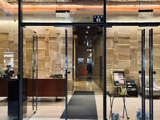 Нинбо: Yinyi Global Center, Rixin Street 95#, Haishu District, Ningbo, Zhejiang, China