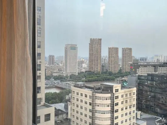 Нинбо: Yinyi Global Center, Rixin Street 95#, Haishu District, Ningbo, Zhejiang, China