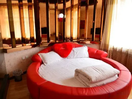 Харбин: Harbin If Hotel