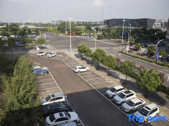 Бенгбу: Via Business Hotel (Bengbu High Speed Railway Station)