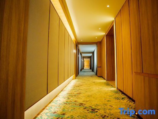 Ляоян: Yuerong Hotel (Liaoyang Liaohua Tesco)