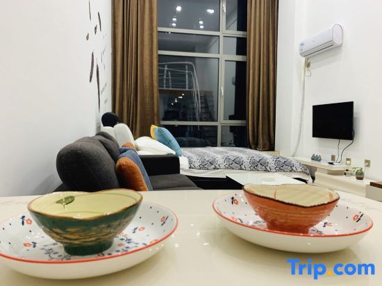 Хулудао: Huludao 1314 Light Luxury Homestay