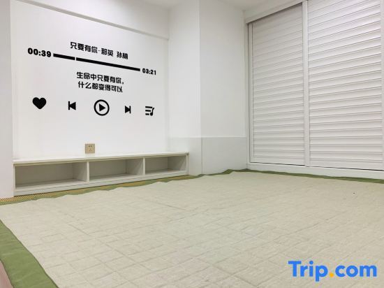 Хулудао: Huludao 1314 Light Luxury Homestay