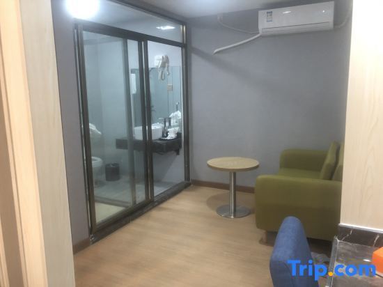 Дунгуань: Mingxuan Business Apartment (Dongguan Houjie Convention and Exhibition Center)