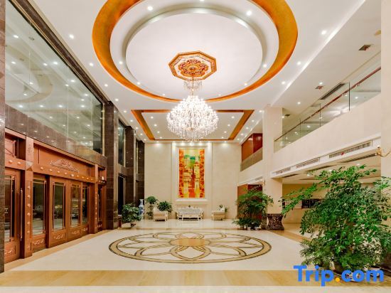 Синьюй: Xinyu Donghu Four Seasons Hotel
