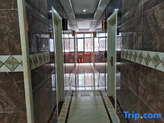 Фошань: Jindong Business Apartment