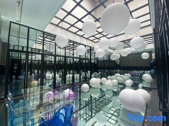Куньмин: Z Hotel (Kunming Dianchi Shenghuo Meixue)