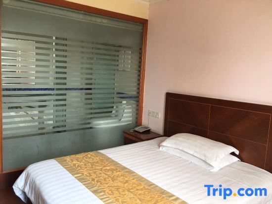 Нинбо: Ningbo Yuelai Business Hotel