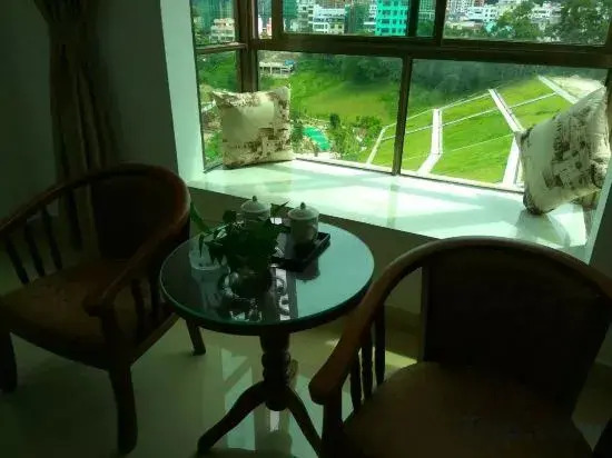 Йингген: Qiongzhong Senquan Hotel