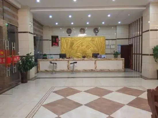 Йингген: Qiongzhong Senquan Hotel
