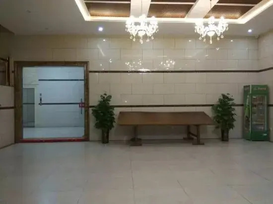 Йингген: Qiongzhong Senquan Hotel