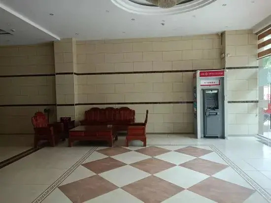 Йингген: Qiongzhong Senquan Hotel
