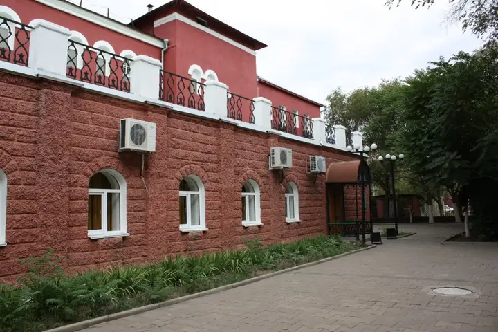 Астрахань: Korvet Hotel