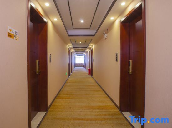 Баошань: Yunshang Four Seasons Shangpin Hotel (Baoshan Banqiao Ancient Town)