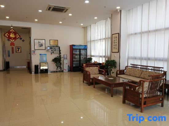 7 Days Inn — фото 1