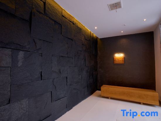 Бенгбу: Sanchuan Hotel (Mingzhu Square Huaishang District Government Branch)