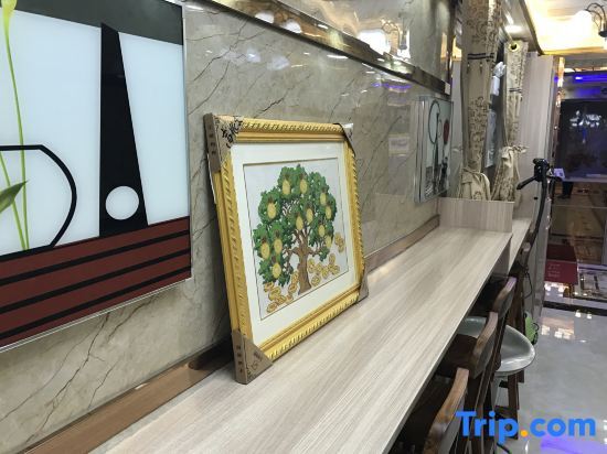 Бенгбу: Bengbu Flower Theme Apartment
