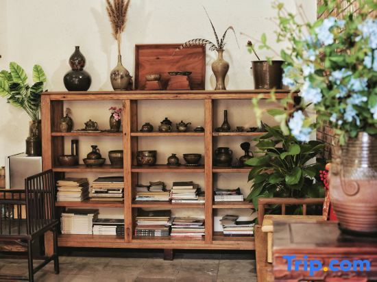 Цзяньшуй: You Tao Qi • Purple Pottery Master • Artist • Sculptor Serene Homestay Courtyard Artistic Stay