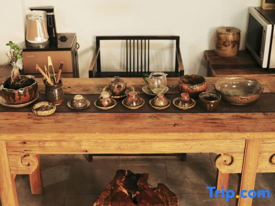 Цзяньшуй: You Tao Qi • Purple Pottery Master • Artist • Sculptor Serene Homestay Courtyard Artistic Stay
