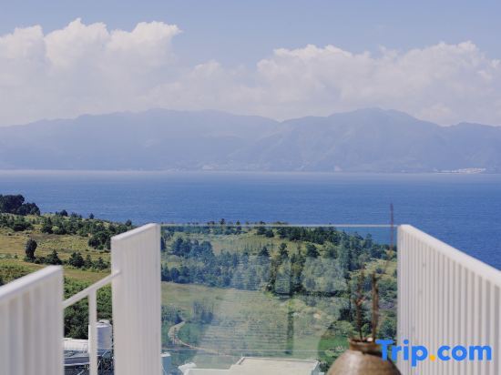 Юйси: Cliff • Sea View | Elephant Study • Black Truffle Design Vacation Stay