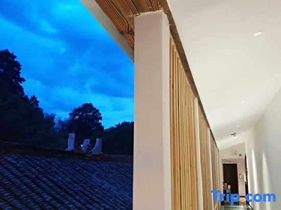 Шизиян: Jiuyue Qiusu Guesthouse