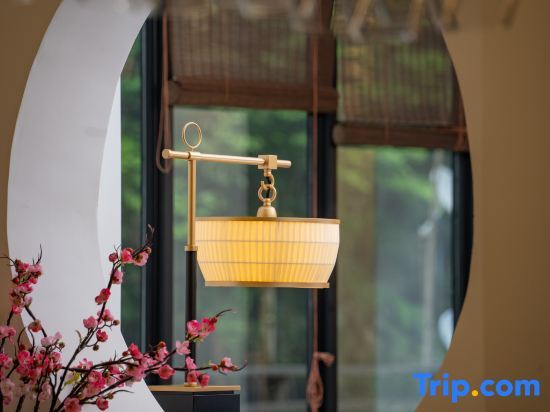 Шизиян: Jiuyue Qiusu Guesthouse