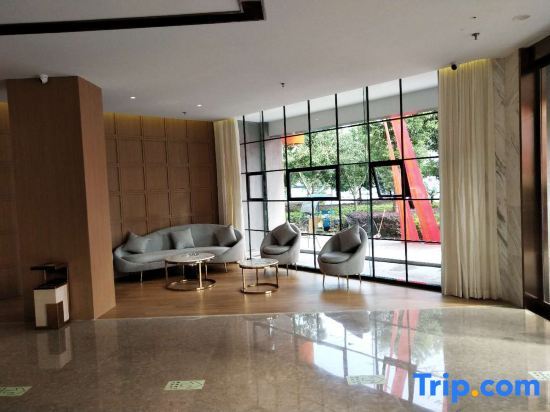 Вэньчжоу: Wenzhou New Day High-speed Railway Business Hotel
