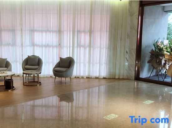 Вэньчжоу: Wenzhou New Day High-speed Railway Business Hotel