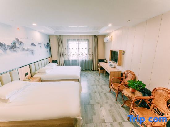 Чаоху: Qingmu Hotel (Hexian Xiaoshikouzhen Huai Commercial Street)
