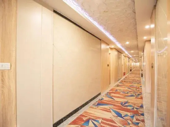 Чаоху: Qingmu Hotel (Hexian Xiaoshikouzhen Huai Commercial Street)