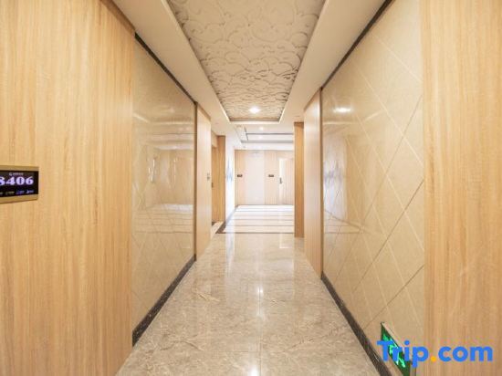 Чаоху: Qingmu Hotel (Hexian Xiaoshikouzhen Huai Commercial Street)
