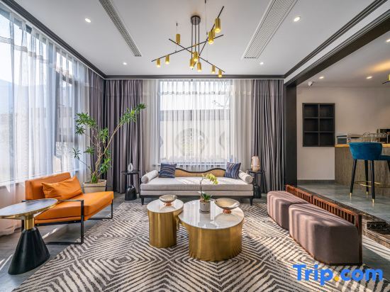 Хучжоу: Qianyu·ZELIN  Starry Sky Beauty Accommodation (Anji Yunshang Grassland)