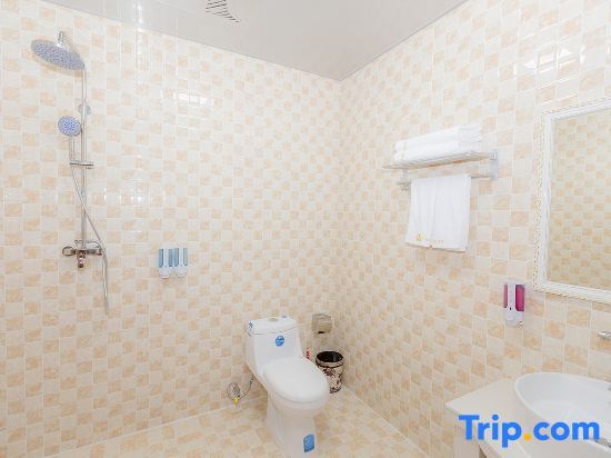 Дацин: Sunshine Leisure and Business Hotel